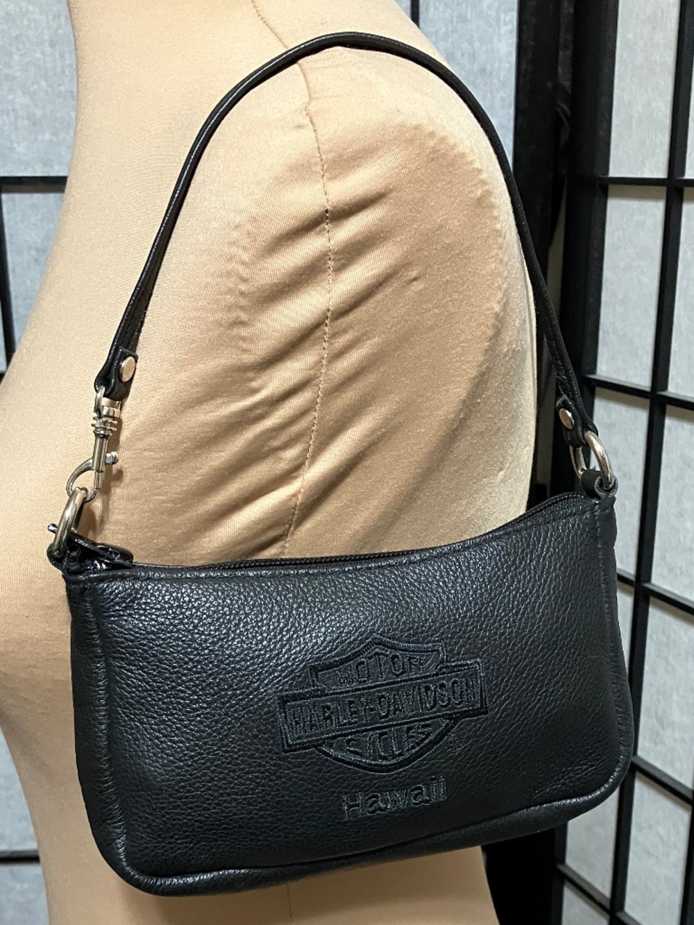🇺🇸HARLEY-DAVIDSON OF HAWAII, SHOULDER~WRIST BAG, BLACK LEATHER , 7.5 x 4.5 USA